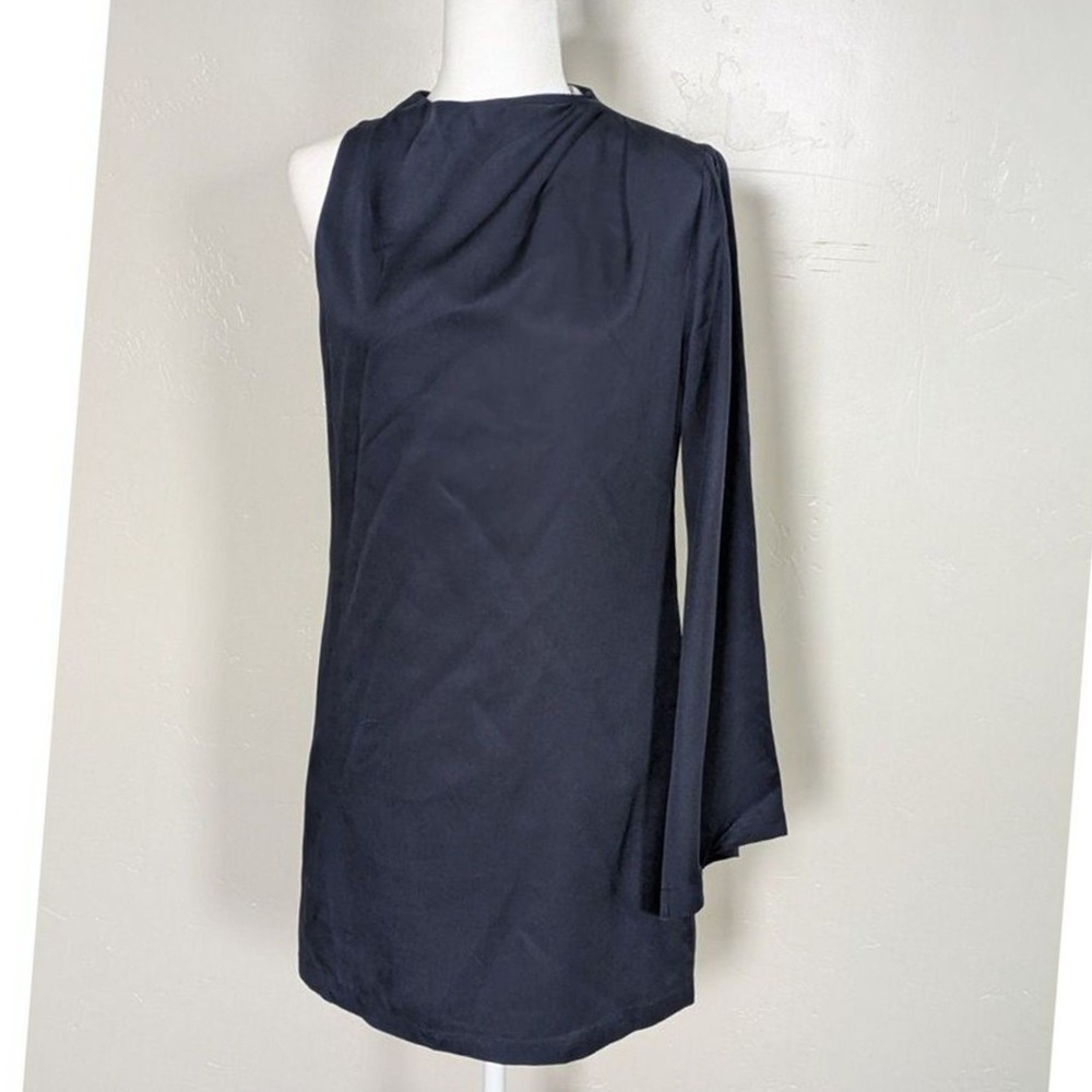 DO+BE One Shoulder Dress Medium Navy Asymmetrical Sleeve Modern Cocktail